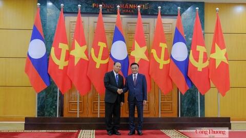 Phấn đấu đưa kim ngạch thương mại Việt Nam - Lào đạt 5 tỷ USD