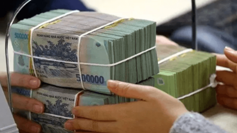 Lãi suất huy động đồng loạt giảm, mặt bằng lãi suất thu hẹp