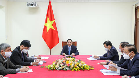 Thủ tướng Phạm Minh Chính điện đàm với Thủ tướng Trung Quốc, thúc đẩy quan hệ toàn diện, giải quyết vấn đề ách tắc hàng hóa tại cửa khẩu