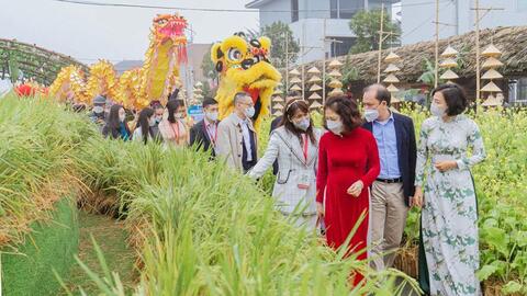 Ngành du lịch Việt Nam đón 6,1 triệu du khách, thu hơn 25.000 tỉ đồng trong 9 ngày Tết