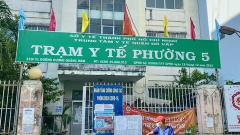 Thành phố Hồ Chí Minh: Y tế cơ sở đang quá tải, phải tăng ca mới hết việc