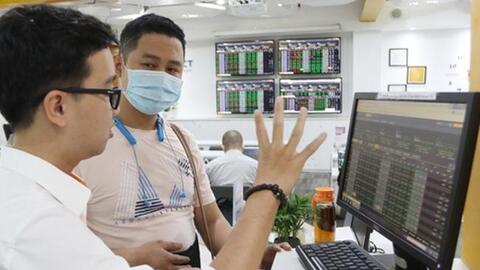 Vốn ngoại đang chờ TTCK Việt Nam được nâng hạng