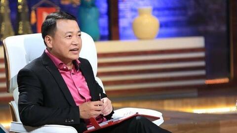 Thời lập nghiệp “3 Không” của Shark Bình: Là một trong những người đầu tiên đạt giải Cuộc thi Trí tuệ Việt Nam, thay vì “đem tiền ăn chơi” thì đi lập doanh nghiệp