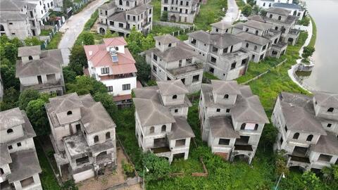 Ngân hàng bán bất động sản thế chấp: Vì sao đại hạ giá vẫn ế?