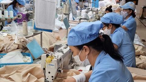 Doanh nghiệp cố gắng duy trì thưởng Tết như mọi năm