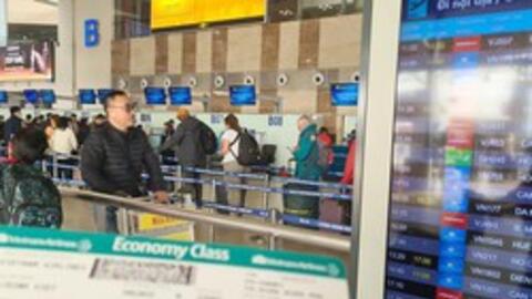 ‘Nóng thị trường vé máy bay dịp 30/4