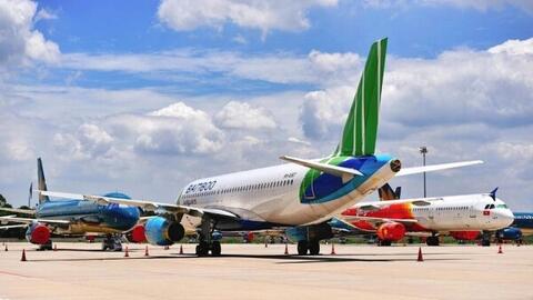 Sau khi Bộ GTVT yêu cầu kiểm tra, giá vé máy bay cao điểm hè lập tức 'hạ nhiệt'