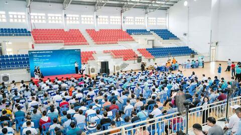 Ngày hội Bác tài Xanh: Hơn 1.000 tài xế quyết tâm chuyển đổi