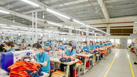 Doanh nghiệp dệt may lãi đậm, kín đơn hàng