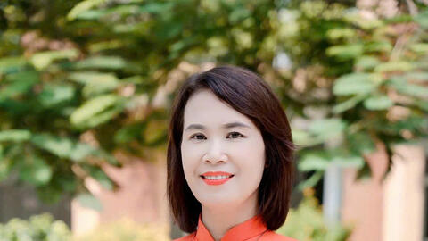 Nhà giáo ưu tú Ngô Hồng Giang: Chọn lắng nghe để mở cánh cửa tâm hồn học trò