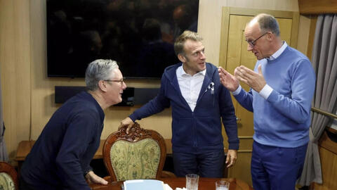 Pháp - Đức quyết hạn chế sức mạnh quân sự của nhau