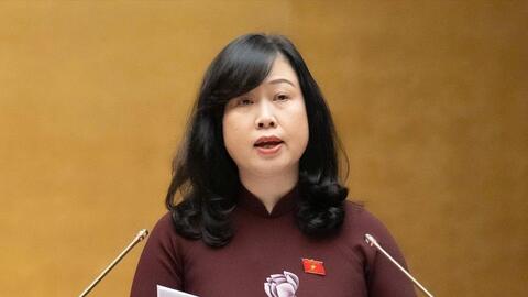 Bác sĩ được xếp lương từ bậc 2 khi tuyển dụng, từ năm 2030 sẽ miễn viện phí