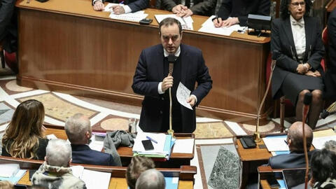 Quốc hội Pháp thông qua luật ngân sách khẩn cấp