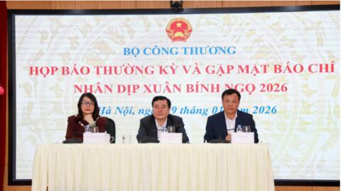 Đẩy mạnh phát triển công nghiệp - thương mại thực hiện mục tiêu tăng trưởng 2 con số