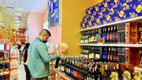 Thị trường Tết đã sôi động, “mỏ neo” giá cả vẫn được giữ chặt