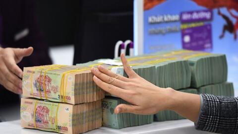 Lãi suất ngân hàng tháng 4: Tăng trên diện rộng, xuất hiện mức hơn 9%/năm