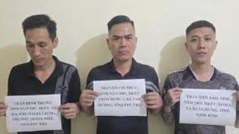 Khởi tố 3 đối tượng bắt giữ người trái pháp luật, cướp tài sản tại quán karaoke