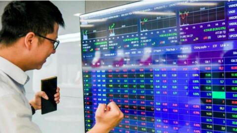 Chứng khoán tháng 5/2026: VN-Index vượt đỉnh lịch sử, dòng tiền chờ xác nhận