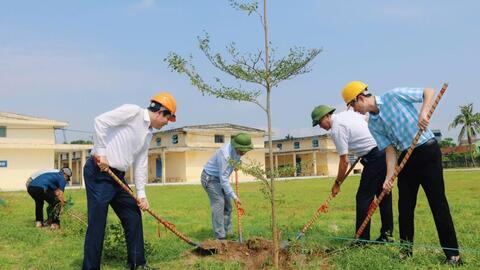 Ngành Tài chính hưởng ứng phong trào thi đua vì một Việt Nam xanh - sạch - đẹp