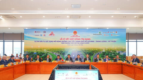 Vietcombank làm đầu mối thu xếp hơn 27.000 tỷ đồng cho vay hợp vốn Dự án đầu tư xây dựng mở rộng đường cao tốc TP. HCM - Trung Lương - Mỹ Thuận