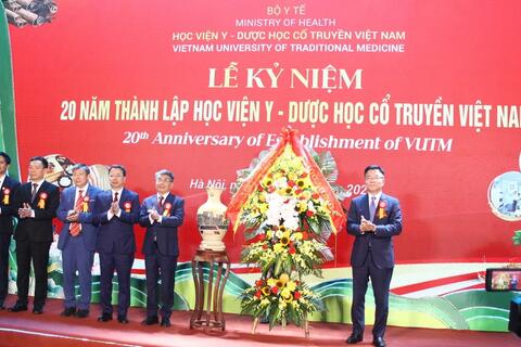 Phát triển nền y dược cổ truyền trở thành ngành khoa học mạnh