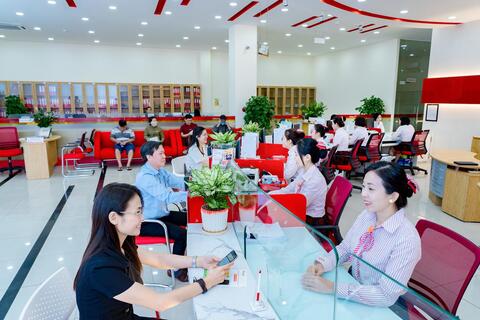 Triển khai chương trình trọng điểm của Chính phủ, HDBank mở gói vay ưu đãi 20.000 tỷ đồng cho doanh nghiệp hạ tầng và công nghệ số