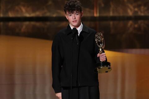 Diễn viên 15 tuổi Owen Cooper là người trẻ nhất thắng giải Nam phụ xuất sắc của Emmy
