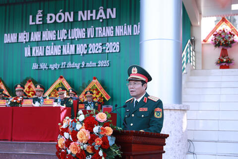 Học viện Hậu cần đón danh hiệu Anh hùng LLVTND và khai giảng năm học mới
