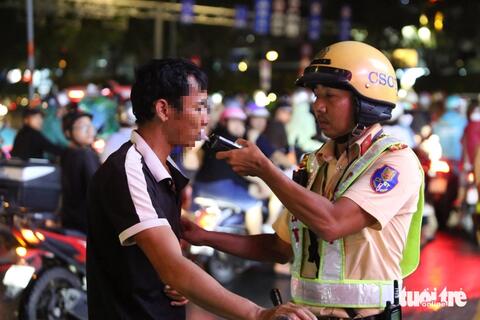 Phạt tiền kèm lao động công ích để người vi phạm giao thông không tái phạm?