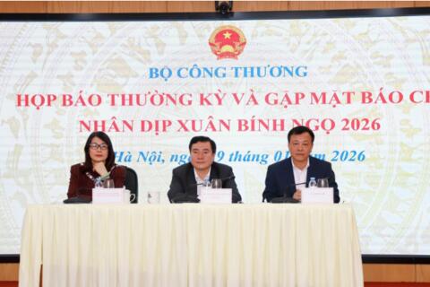 Đẩy mạnh phát triển công nghiệp - thương mại thực hiện mục tiêu tăng trưởng 2 con số
