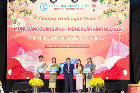 Hơn 1 tỷ đồng chăm lo Tết cho sinh viên Trường ĐH Đồng Tháp