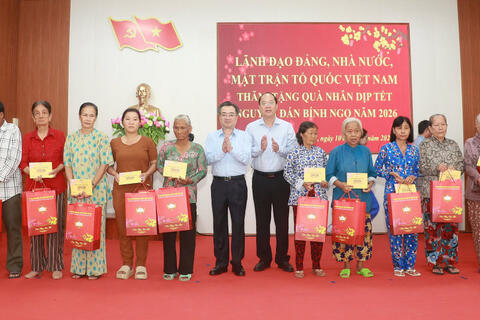 Ông Nguyễn Thanh Nghị thăm, chúc Tết tại tỉnh Cà Mau