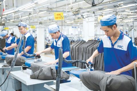 Hoàn thiện thể chế, tạo đà cho mục tiêu tăng trưởng 2 con số