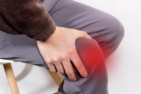 6 phương pháp đơn giản ứng phó đau khớp mùa đông