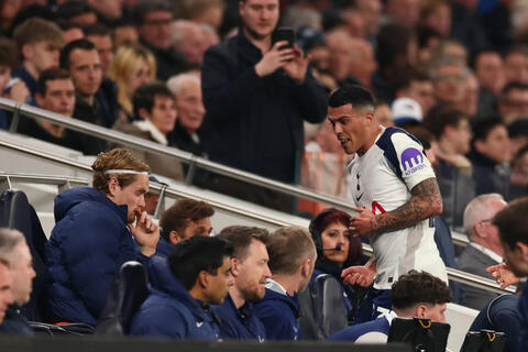 Sao Tottenham 'nổi điên’ khi bị thay ra