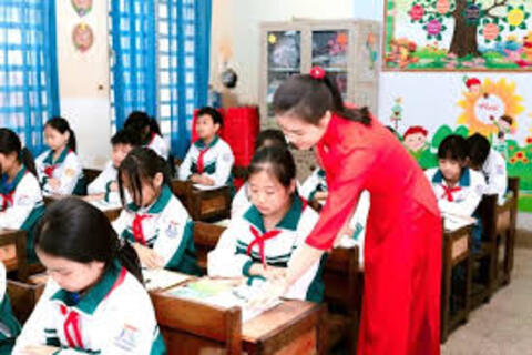 Đề xuất xét thăng hạng giáo viên, tăng chủ động cho ngành giáo dục ở Phú Thọ