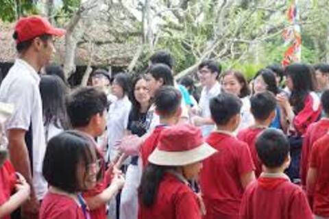 Giáo dục lịch sử trong kỷ nguyên số: Không lạc lối trong 'ma trận' thông tin