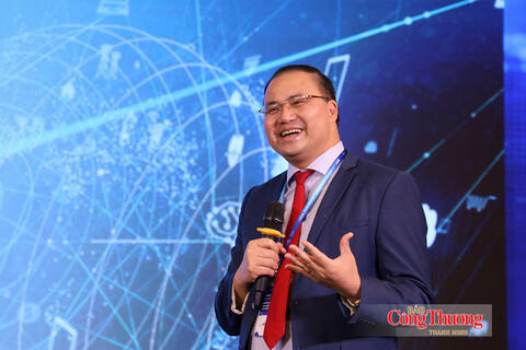 Chuyển đổi số trong giao dịch hàng hóa: Kiểm soát rủi ro pháp lý