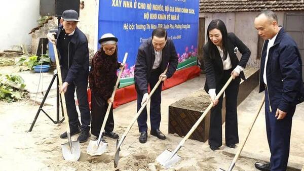 Chủ tịch UBND tỉnh Thanh Hóa dự lễ khởi công xây dựng nhà ở cho hộ nghèo ở Sầm Sơn