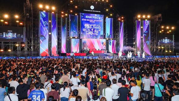 Khánh Hòa: Lễ hội Văn hóa - Du lịch Biển 2025 đón 290.000 lượt khách lưu trú