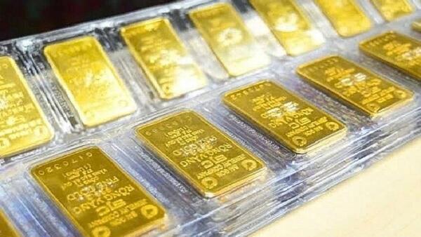 Giá vàng ngày đầu tuần 16/6 trong nước ổn định ở mức cao, thế giới đi ngang