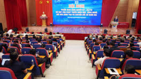 Trường ĐH Cửu Long đẩy mạnh hoạt động khoa học, công nghệ và chuyển đổi số