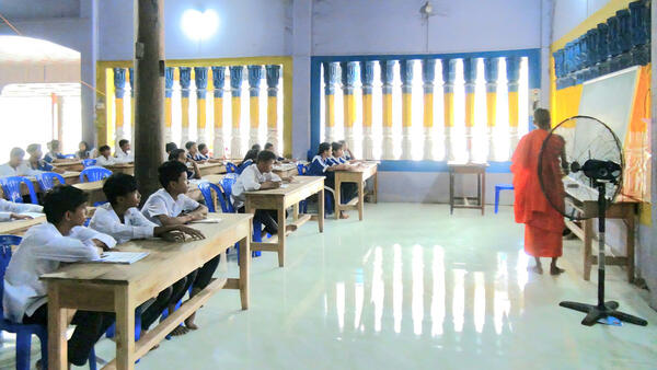 An Giang khảo sát công tác dạy và học chữ Khmer