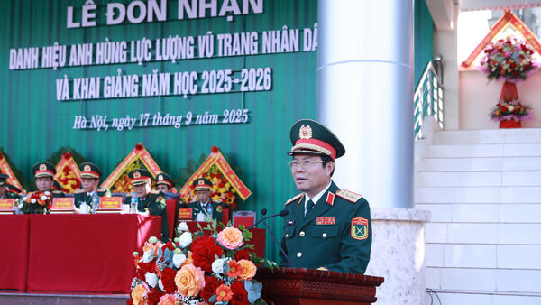 Học viện Hậu cần đón danh hiệu Anh hùng LLVTND và khai giảng năm học mới