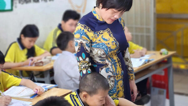 Hành trình 8 năm thắp sáng con chữ nơi lớp học đặc biệt