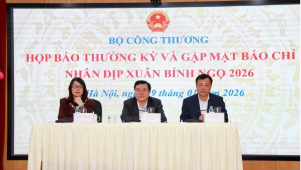 Đẩy mạnh phát triển công nghiệp - thương mại thực hiện mục tiêu tăng trưởng 2 con số