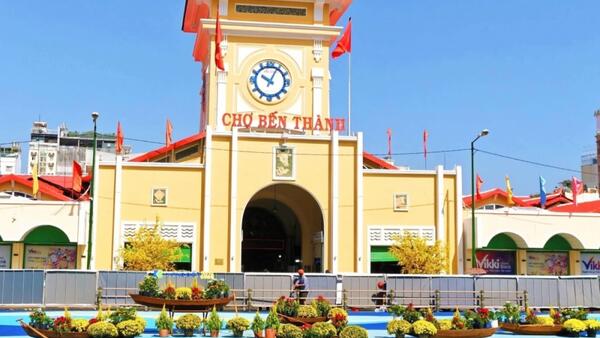 Rắc rối quanh việc chỉnh trang chợ Bến Thành và Hồ Con Rùa