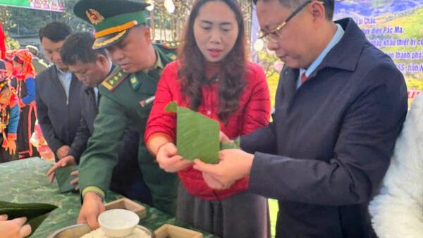 Thanh tra tỉnh Lai Châu chung tay mang Tết ấm đến đồng bào vùng biên