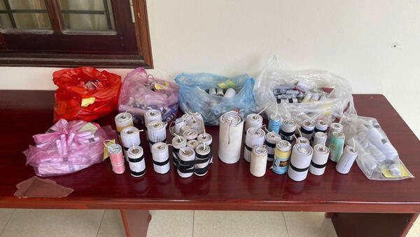 Cảnh báo, ngăn chặn học sinh tự chế pháo nổ dịp Tết