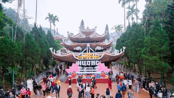 Hà Nội đón gần 594.000 lượt khách trong 5 ngày nghỉ Tết Nguyên đán